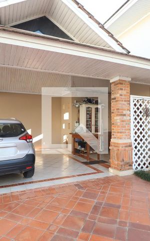 Casa à venda com 242m², 3 quartos e 5 vagasGaragem