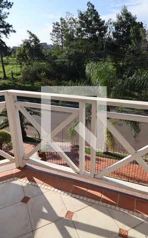 Casa à venda com 242m², 3 quartos e 5 vagasSacada