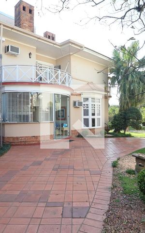 Casa à venda com 242m², 3 quartos e 5 vagasÁrea externa