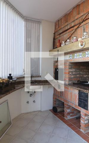 Casa à venda com 242m², 3 quartos e 5 vagasÁrea comum - Churrasqueira