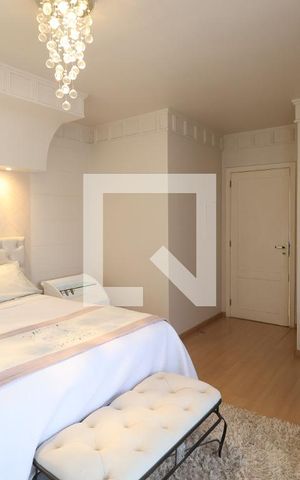 Casa à venda com 242m², 3 quartos e 5 vagasSuíte 3