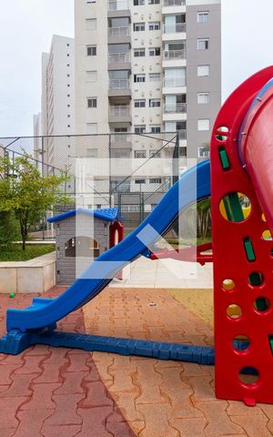 Apartamento à venda com 51m², 2 quartos e 1 vaga Apartamento à venda com 51m², 2 quartos e 1 vagaÁrea Comum - Playground