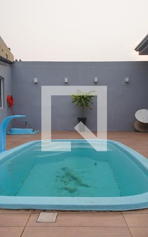 Casa à venda com 70m², 3 quartos e 1 vaga Casa à venda com 70m², 3 quartos e 1 vagaPiscina
