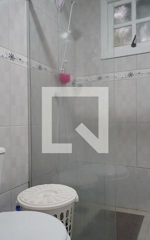 Casa à venda com 70m², 3 quartos e 1 vaga Casa à venda com 70m², 3 quartos e 1 vagaBanheiro