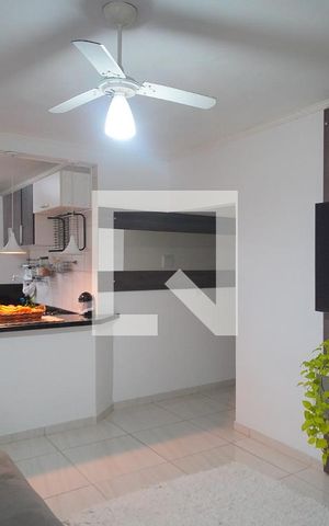Casa à venda com 70m², 3 quartos e 1 vaga Casa à venda com 70m², 3 quartos e 1 vagaSala