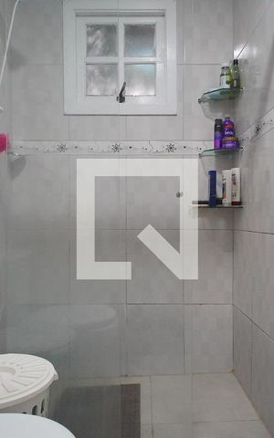 Casa à venda com 70m², 3 quartos e 1 vaga Casa à venda com 70m², 3 quartos e 1 vagaBanheiro