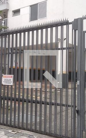 Apartamento para alugar com 51m², 2 quartos e 1 vaga Apartamento para alugar com 51m², 2 quartos e 1 vagaFachada