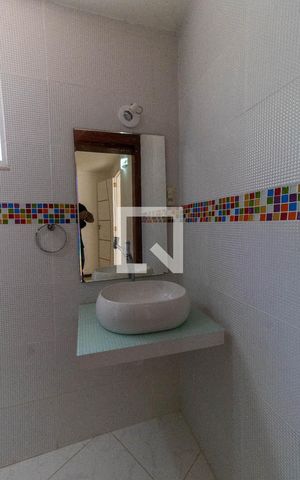 Casa à venda com 150m², 3 quartos e 1 vaga Casa à venda com 150m², 3 quartos e 1 vagaBanheiro
