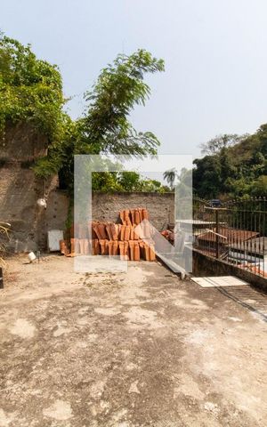 Casa à venda com 150m², 3 quartos e 1 vaga Casa à venda com 150m², 3 quartos e 1 vagaÁrea comum