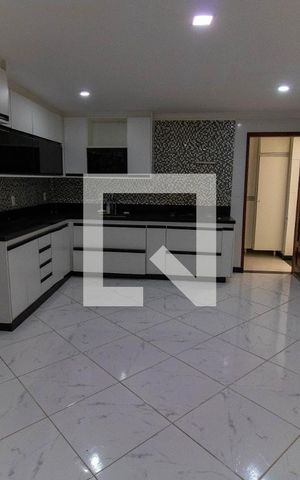 Casa à venda com 150m², 3 quartos e 1 vaga Casa à venda com 150m², 3 quartos e 1 vagaCozinha