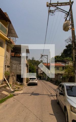 Casa à venda com 150m², 3 quartos e 1 vaga Casa à venda com 150m², 3 quartos e 1 vagaFachada