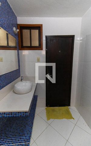 Casa à venda com 150m², 3 quartos e 1 vaga Casa à venda com 150m², 3 quartos e 1 vagaBanheiro 2
