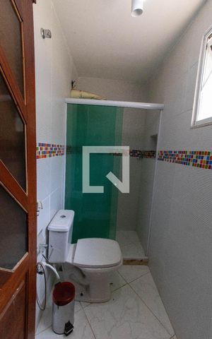 Casa à venda com 150m², 3 quartos e 1 vaga Casa à venda com 150m², 3 quartos e 1 vagaBanheiro