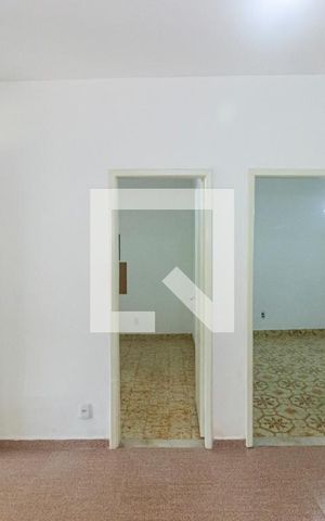 Casa à venda com 300m², 2 quartos e 4 vagas Casa à venda com 300m², 2 quartos e 4 vagasSala
