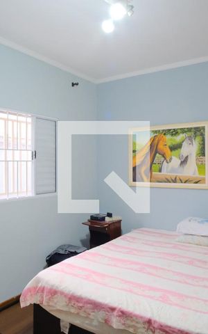 Casa à venda com 282m², 4 quartos e 2 vagasQuarto 1