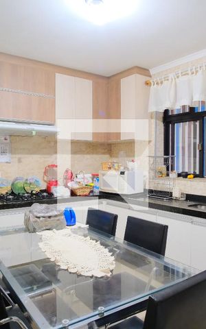 Casa à venda com 282m², 4 quartos e 2 vagasCozinha
