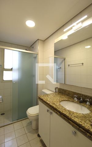 Apartamento à venda com 64m², 2 quartos e 2 vagasBanheiro Social