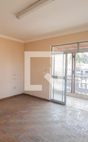 Casa à venda com 480m², 6 quartos e 2 vagas Casa à venda com 480m², 6 quartos e 2 vagasSala - Casa 1