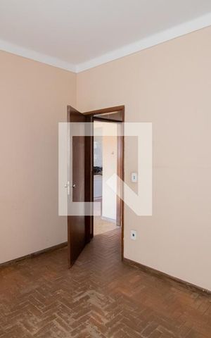 Casa à venda com 480m², 6 quartos e 2 vagas Casa à venda com 480m², 6 quartos e 2 vagasQuarto 1 - Casa 1