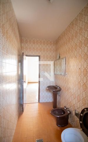 Casa à venda com 480m², 6 quartos e 2 vagas Casa à venda com 480m², 6 quartos e 2 vagasBanheiro da Suíte - Casa 2