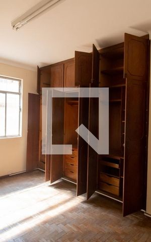 Casa à venda com 480m², 6 quartos e 2 vagas Casa à venda com 480m², 6 quartos e 2 vagasQuarto Suíte - Casa 2