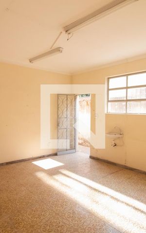 Casa à venda com 480m², 6 quartos e 2 vagas Casa à venda com 480m², 6 quartos e 2 vagasCopa - Casa 2