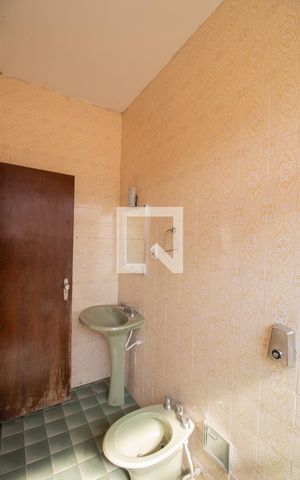Casa à venda com 480m², 6 quartos e 2 vagas Casa à venda com 480m², 6 quartos e 2 vagasBanheiro Suite - Casa 1