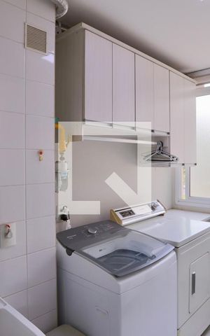 Apartamento à venda com 95m², 3 quartos e 2 vagas Apartamento à venda com 95m², 3 quartos e 2 vagasLavanderia