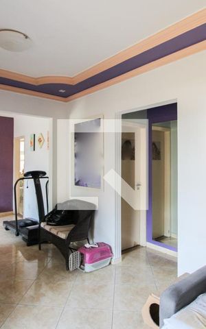 Casa à venda com 400m², 3 quartos e 6 vagas Casa à venda com 400m², 3 quartos e 6 vagasSala 1