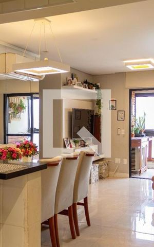 Apartamento à venda com 76m², 2 quartos e 2 vagas Apartamento à venda com 76m², 2 quartos e 2 vagasSala