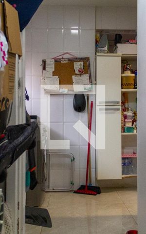 Apartamento à venda com 76m², 2 quartos e 2 vagas Apartamento à venda com 76m², 2 quartos e 2 vagasQuarto Serviço