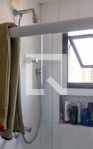 Apartamento à venda com 76m², 2 quartos e 2 vagas Apartamento à venda com 76m², 2 quartos e 2 vagasBanheiro Suíte 1