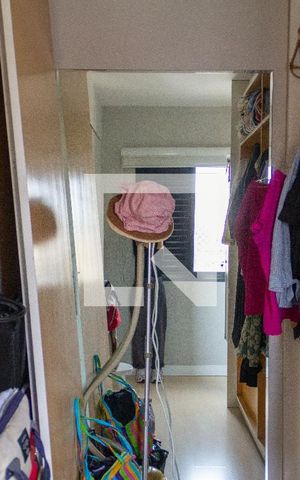 Apartamento à venda com 76m², 2 quartos e 2 vagas Apartamento à venda com 76m², 2 quartos e 2 vagasCloset Suíte 1