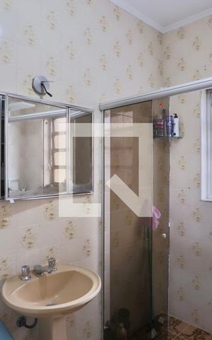 Casa para alugar com 450m², 3 quartos e sem vaga Casa para alugar com 450m², 3 quartos e sem vagaBanheiro do Quarto 1