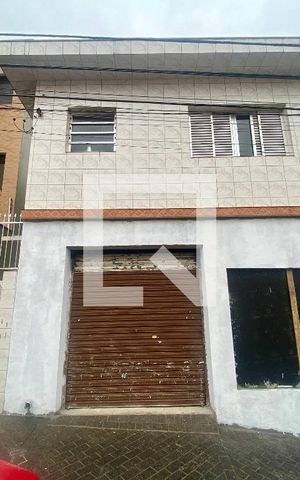Casa para alugar com 450m², 3 quartos e sem vaga Casa para alugar com 450m², 3 quartos e sem vagaFachada