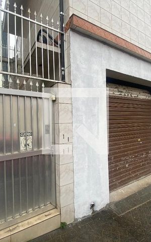 Casa para alugar com 450m², 3 quartos e sem vaga Casa para alugar com 450m², 3 quartos e sem vagaFachada