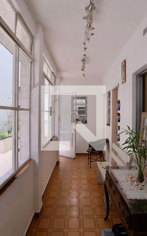Casa para alugar com 450m², 3 quartos e sem vaga Casa para alugar com 450m², 3 quartos e sem vagaVaranda