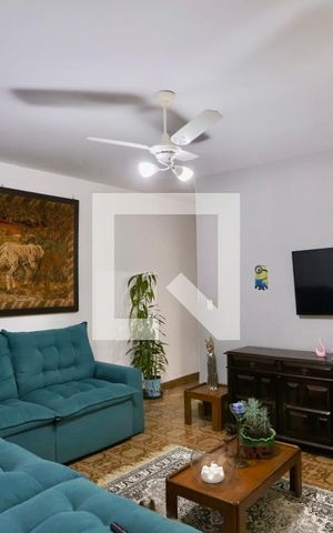 Casa para alugar com 450m², 3 quartos e sem vaga Casa para alugar com 450m², 3 quartos e sem vagaSala