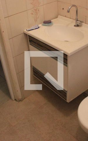 Casa à venda com 128m², 3 quartos e 2 vagasBanheiro 