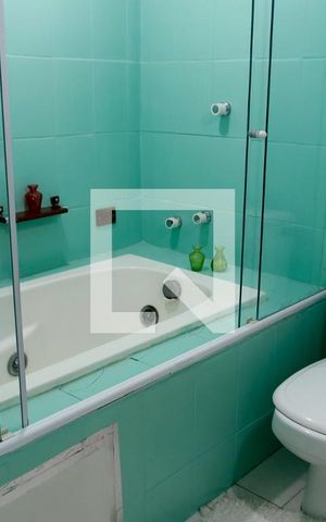 Casa à venda com 280m², 5 quartos e 2 vagas Casa à venda com 280m², 5 quartos e 2 vagasBanheiro da Suíte 3