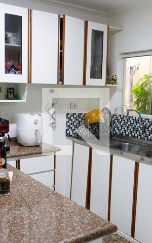Casa à venda com 280m², 5 quartos e 2 vagas Casa à venda com 280m², 5 quartos e 2 vagascozinha
