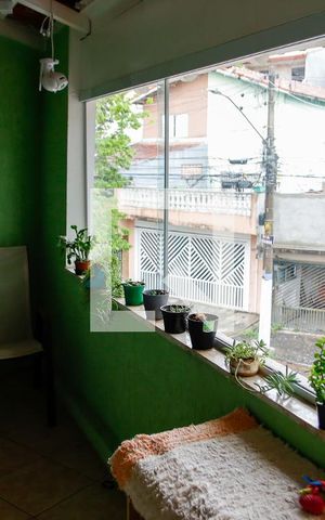 Casa à venda com 280m², 5 quartos e 2 vagas Casa à venda com 280m², 5 quartos e 2 vagasSacada