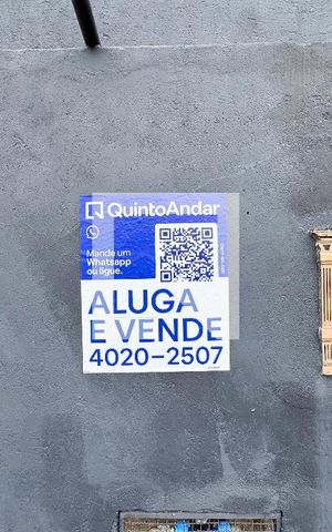 Casa à venda com 300m², 3 quartos e 2 vagas Casa à venda com 300m², 3 quartos e 2 vagasFachada e Placa