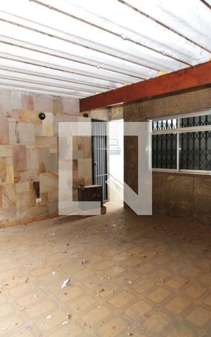 Casa à venda com 183m², 2 quartos e 1 vagaGaragem