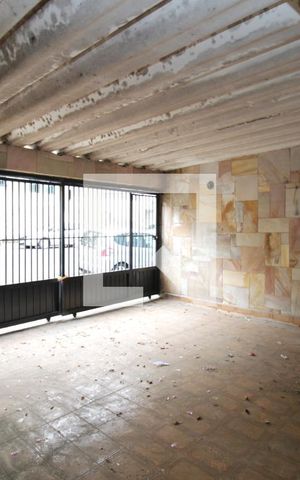 Casa à venda com 183m², 2 quartos e 1 vagaGaragem