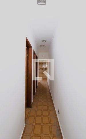 Casa à venda com 183m², 2 quartos e 1 vagaCorredor - Quartos