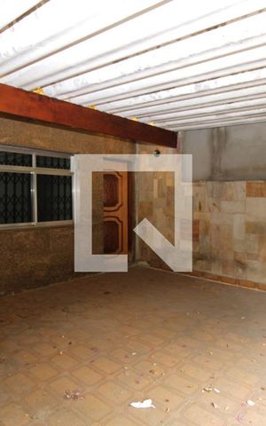 Casa à venda com 183m², 2 quartos e 1 vagaGaragem
