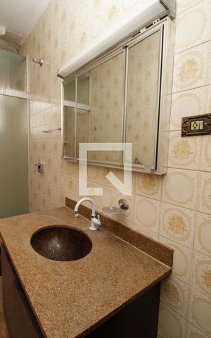 Casa à venda com 183m², 2 quartos e 1 vagaBanheiro