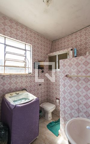 Apartamento à venda com 160m², 4 quartos e sem vagaApt 2 - Banheiro