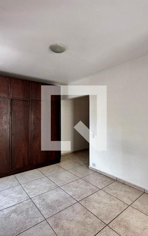 Casa à venda com 246m², 3 quartos e 3 vagas Casa à venda com 246m², 3 quartos e 3 vagasSuíte